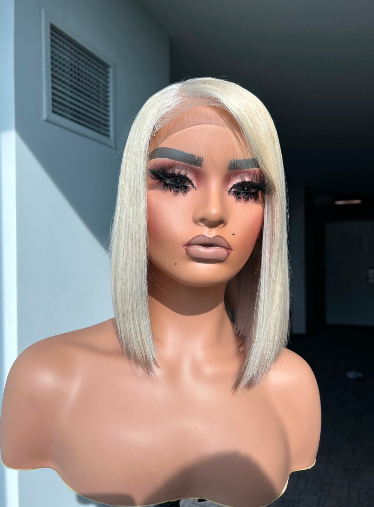 10' 613 side Part Straight Bob